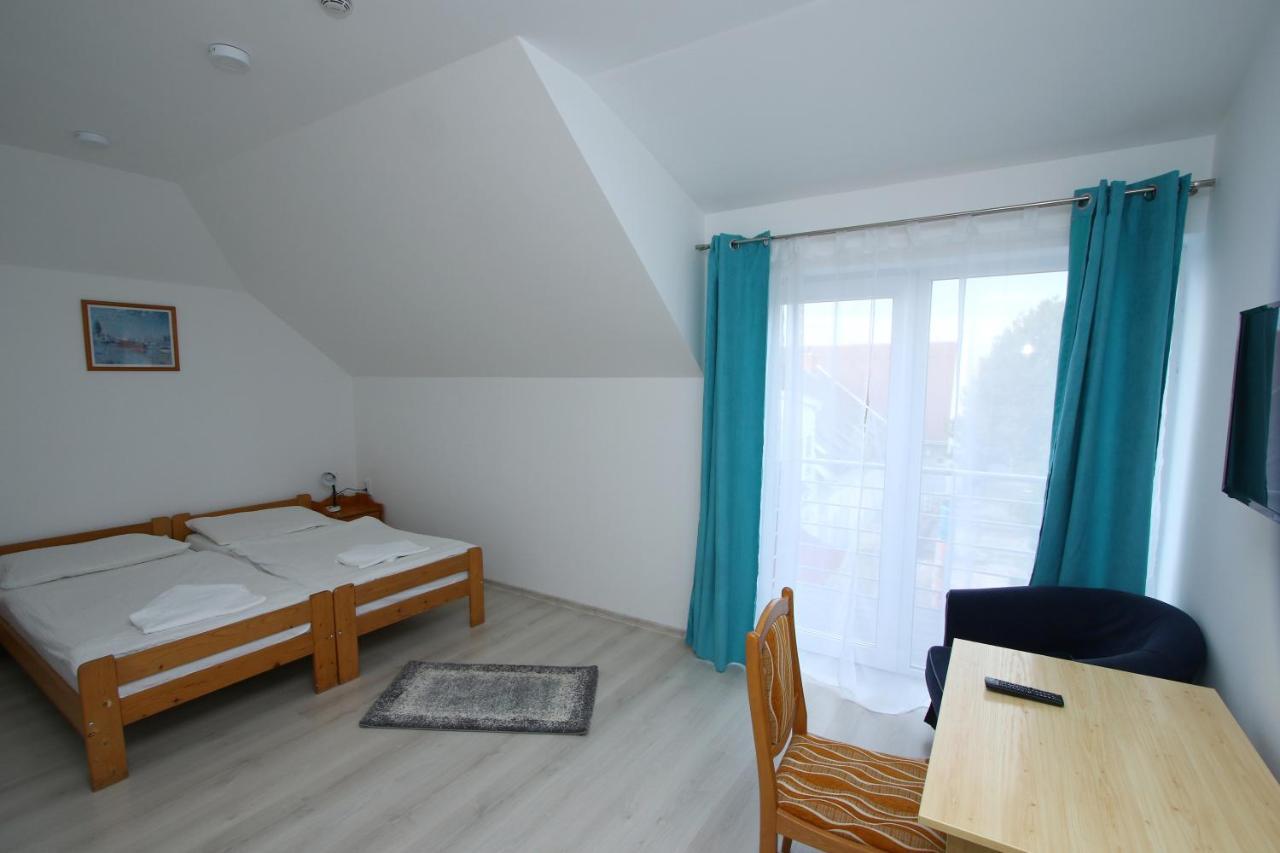 Hotel Aqua Комаром Екстер'єр фото